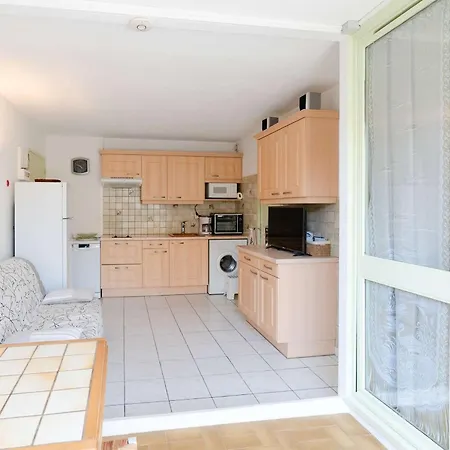 Apartment T2 En Rez-de-jardin, Front De Mer, 4 Pers. - - Fr-1-409-62