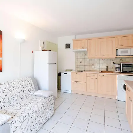 Apartment T2 En Rez-de-jardin, Front De Mer, 4 Pers. - - Fr-1-409-62