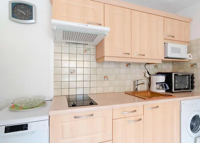 T2 En Rez-de-jardin, Front De Mer, 4 Pers. - - Fr-1-409-62 Apartment Narbonne-Plage
